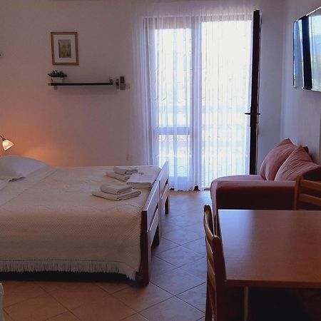 Apartments Ida Sućuraj 외부 사진