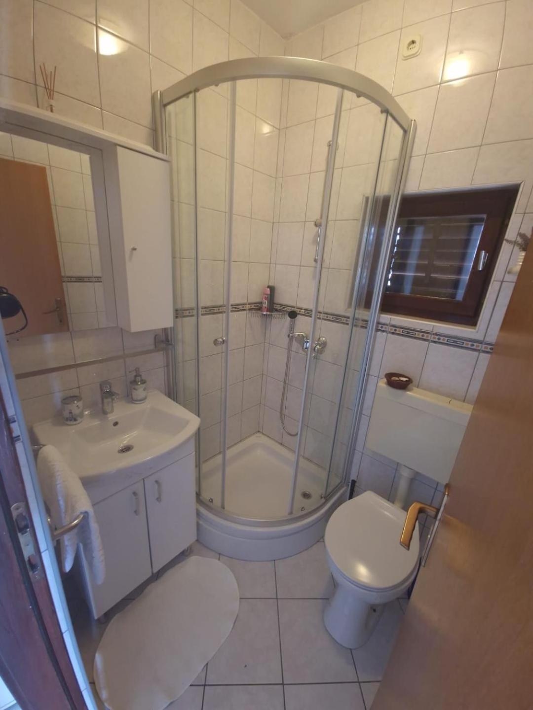 Apartments Ida Sućuraj 외부 사진