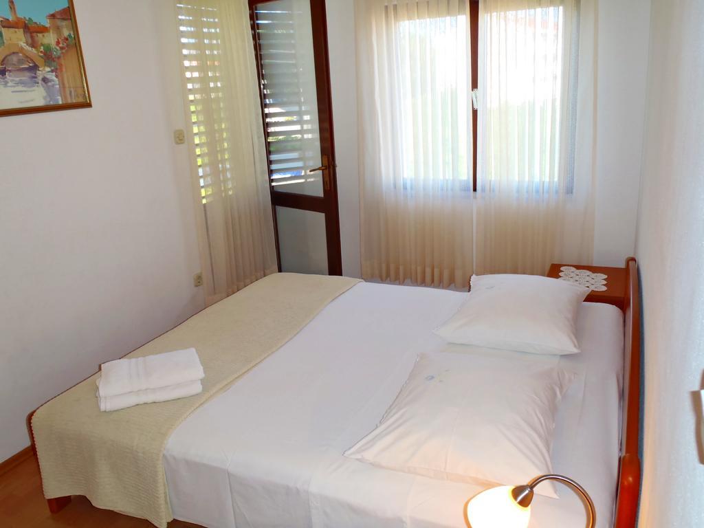 Apartments Ida Sućuraj 외부 사진